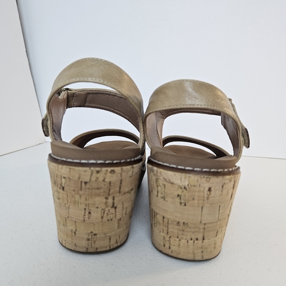 Corkys Footwear Five O'clock Somewhere 2.5 Inch Wedge Sandals Taupe Smooth 7 - Picture 3 of 10